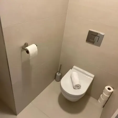 Skypark 1 With Free Parking *